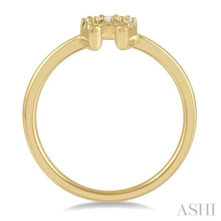 1/10 ctw Horseshoe Charm Round Cut Diamond Petite Fashion Ring in 14K Yellow Gold