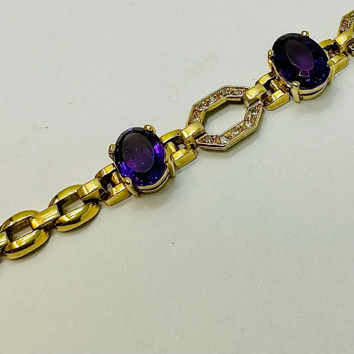 18K Gold Bracelet with Amethyst and Diamonds