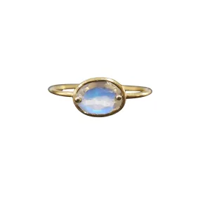 18k Gold Rainbow Moonstone Ring