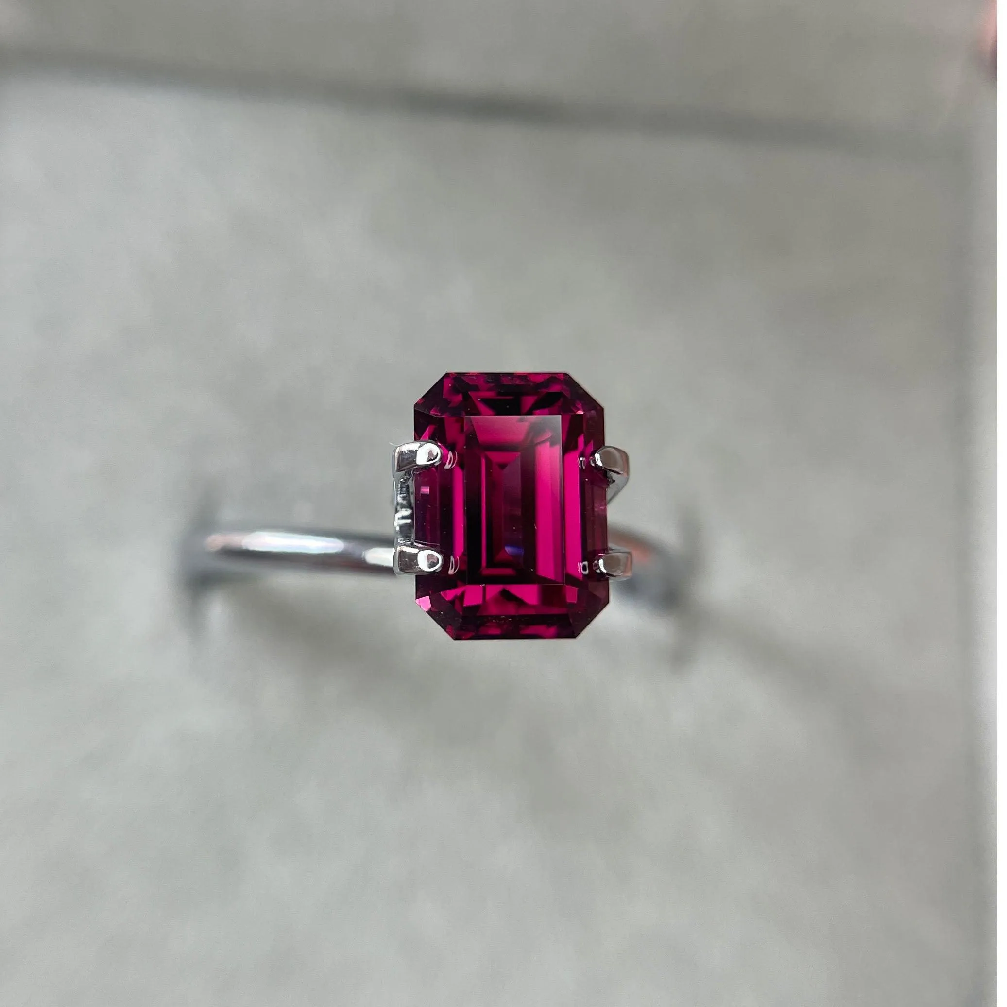 2.98 Natural Faceted Red Garnet Loose gemstone, January Birthstone, no treat stone for jewellery. Natural garnet rhodolite, Rhodolite Garnet