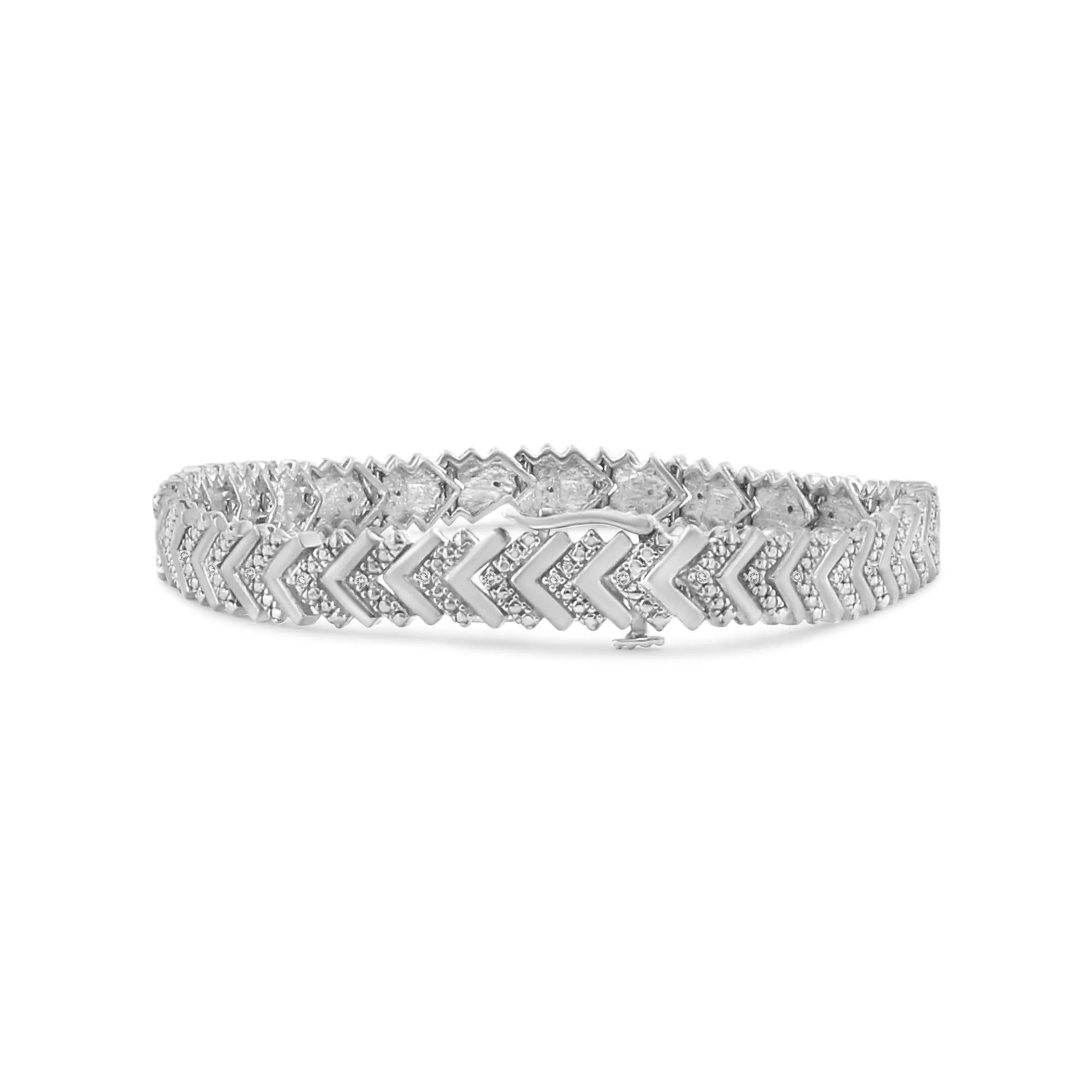 .925 Sterling Silver 1/6 Cttw Round-Cut Diamond Chevron Wave 7.25" Link Bracelet (I-J Color, I3 Clarity)