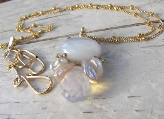 Bee Necklace with Pearl and shell