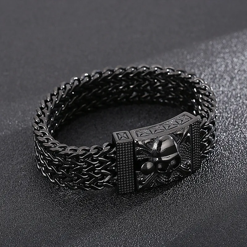 Bold Titan Men's Skull Bracelet - European & American Hip-Hop Style in Stainless Steel