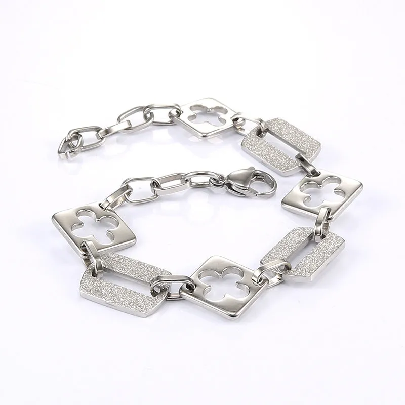 Chic Flower-Inspired Titanium Steel Bracelet for Women - Personalized Everyday Jewelry