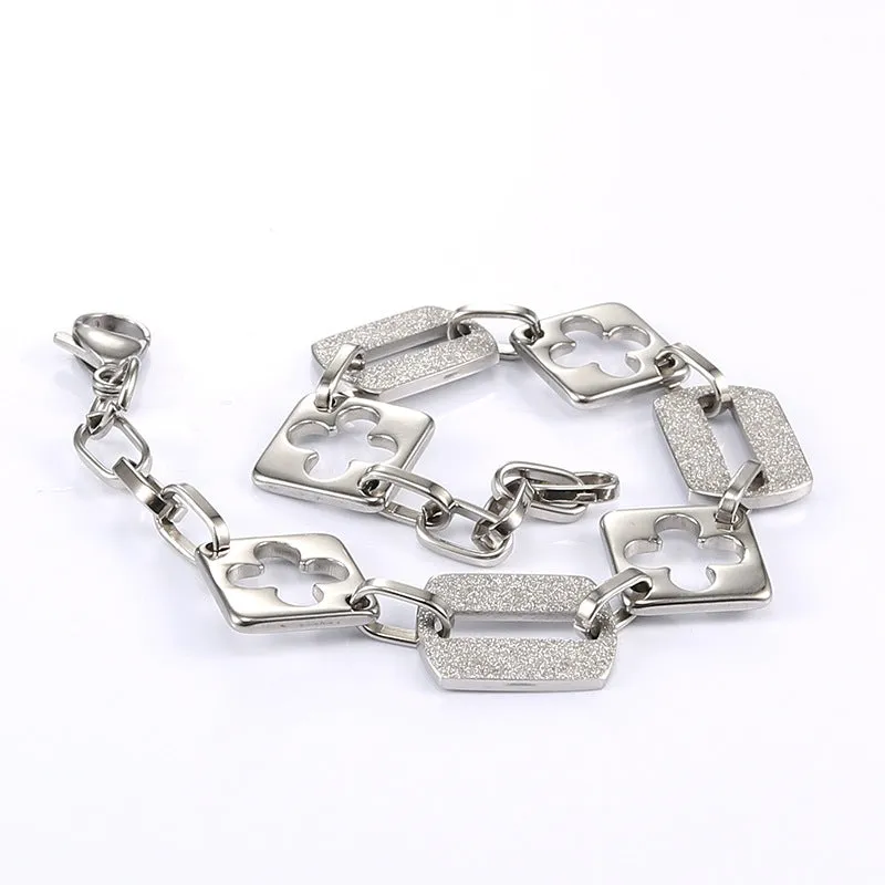 Chic Flower-Inspired Titanium Steel Bracelet for Women - Personalized Everyday Jewelry