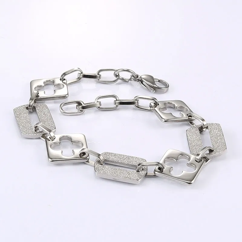 Chic Flower-Inspired Titanium Steel Bracelet for Women - Personalized Everyday Jewelry