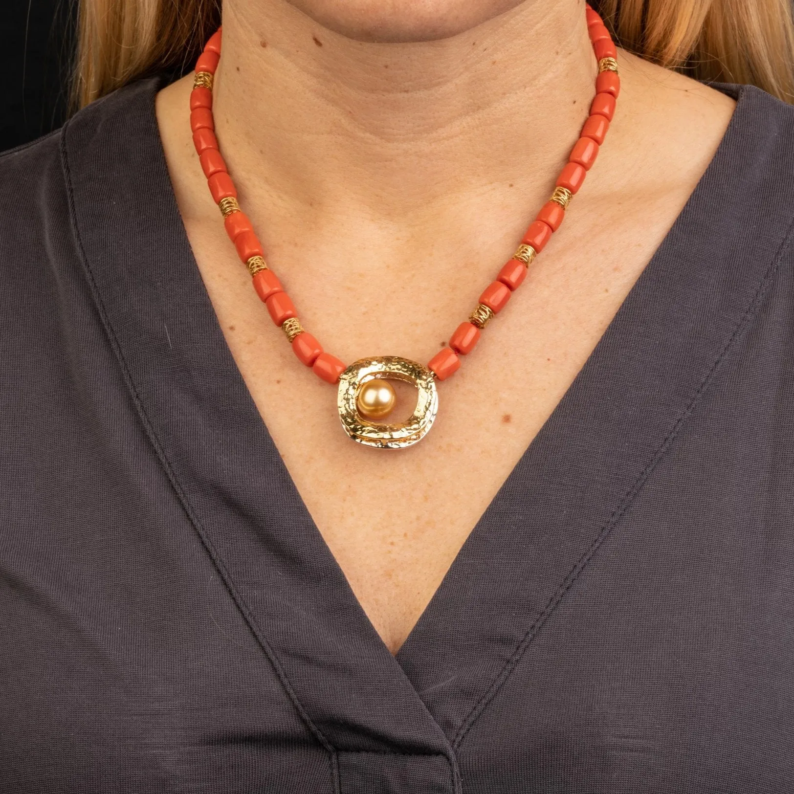 Coral and 18k Yellow Gold Necklace