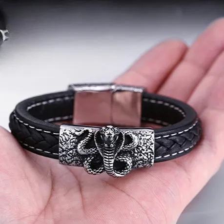 Customizable Vintage-Inspired Titanium Steel Cobra Bracelet for Men