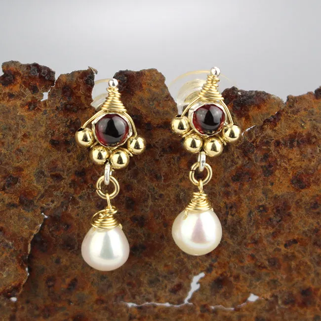 Garnet Pearl Spring Stud Earrings