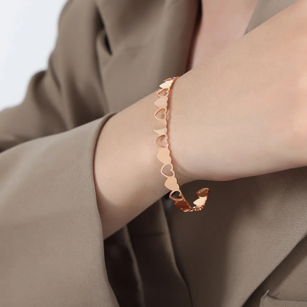 Peach Heart Rose Gold Bracelet with a Touch of Elegance