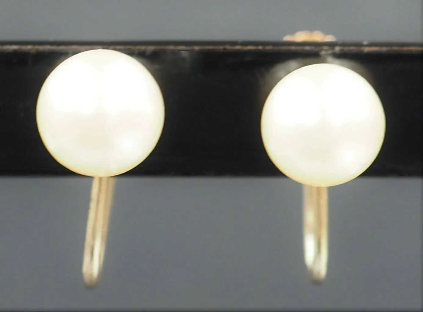 Pearl 9ct Yellow Gold Screw Back Drop Earrings