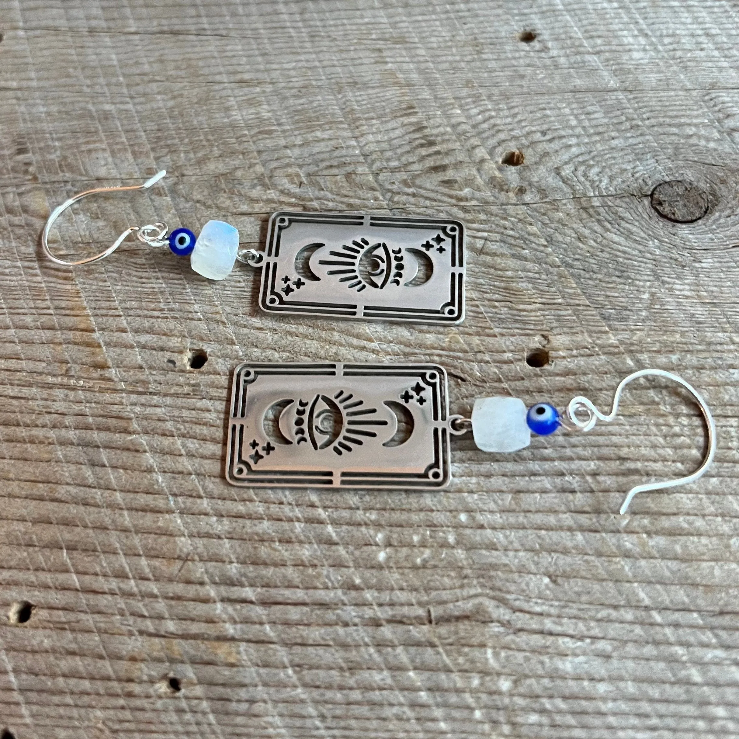 SariBlue® The Eye Tarot Card with Moonstone Earrings