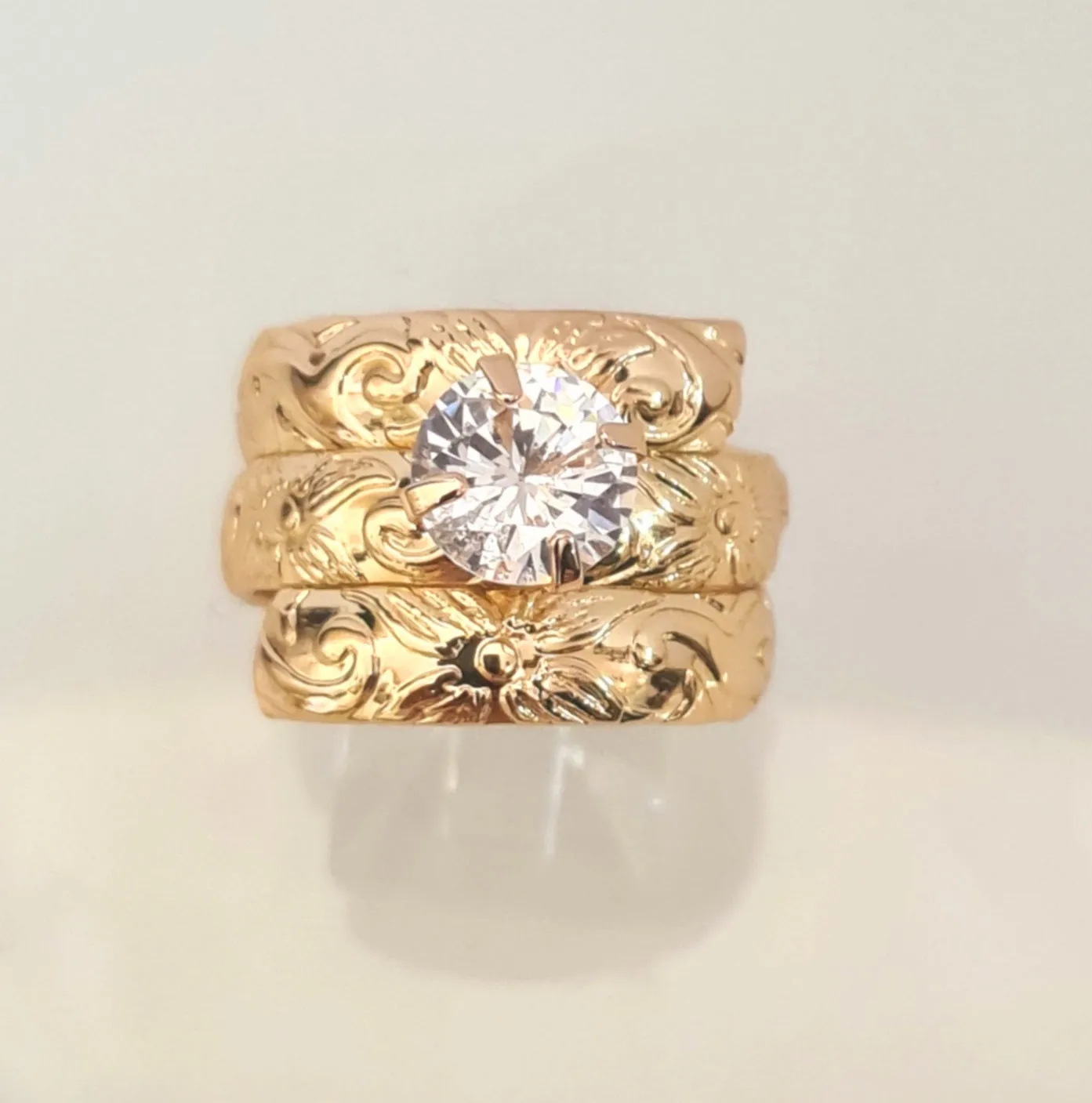 SEFINA - CZ DIAMOND ENGRAVED TWISTED GOLDFILLED RING