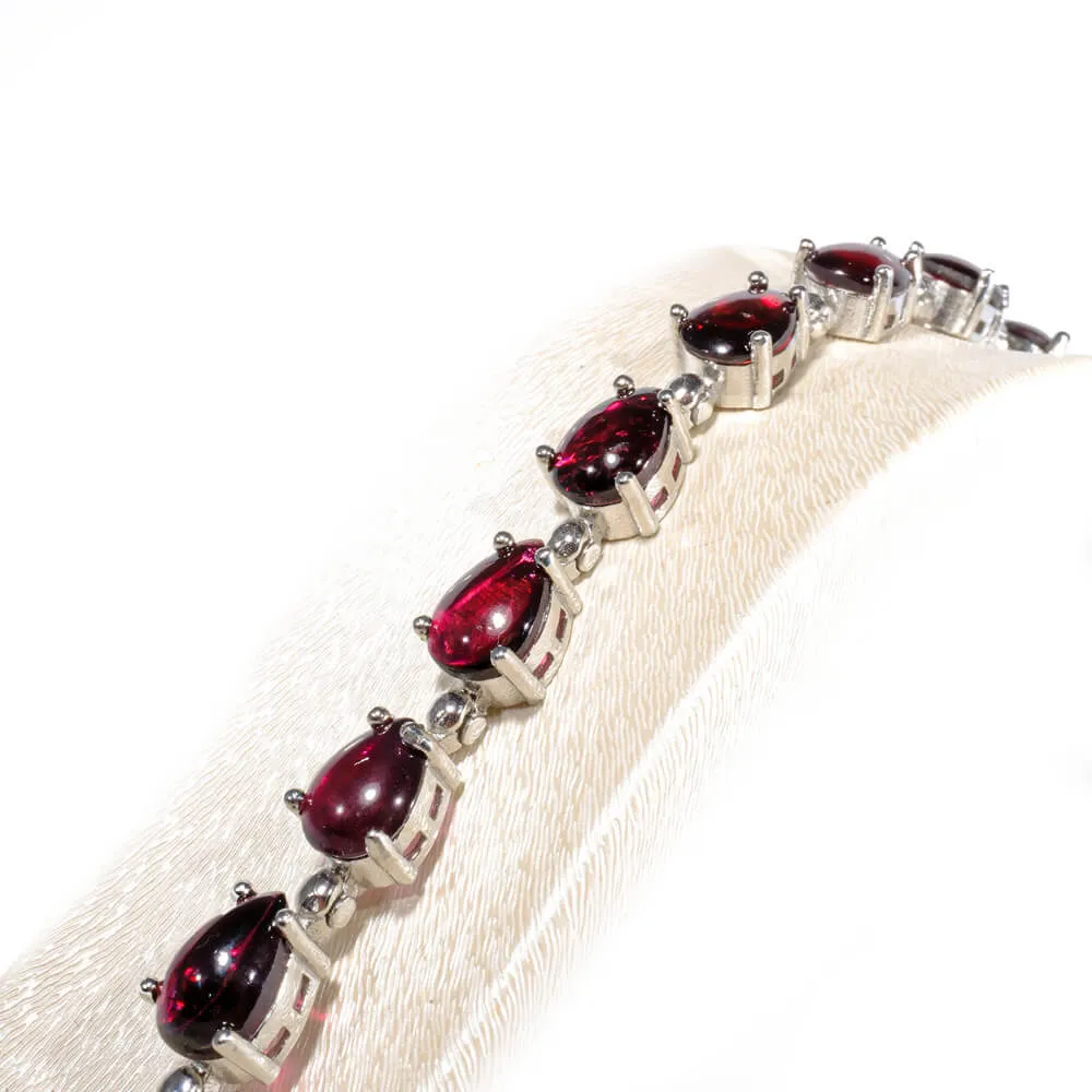 Special Garnet (Lal) Gemstone Silver Bracelet SCB-010