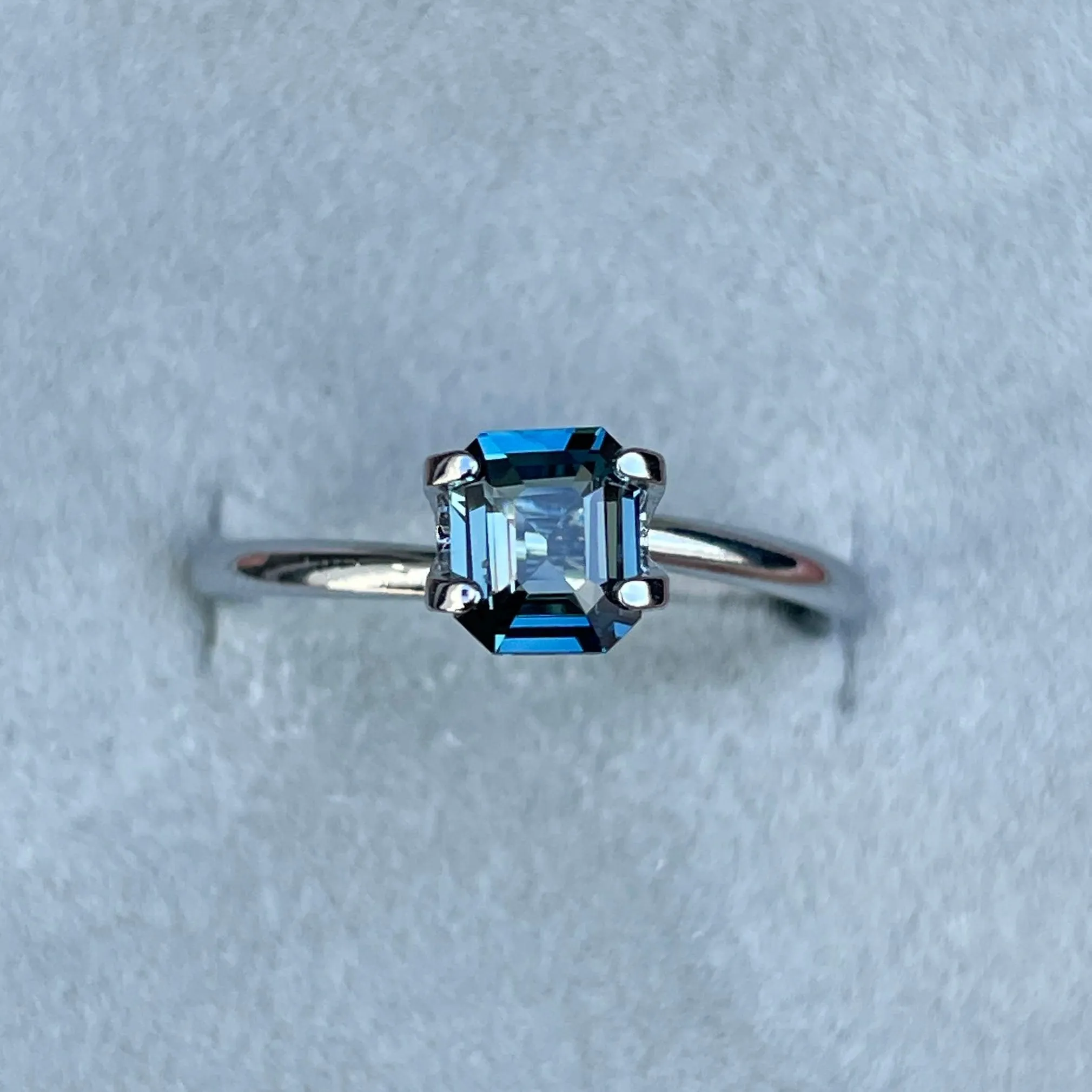 Teal Sapphire 0.86 Ct, Natural Teal Sapphire Ring