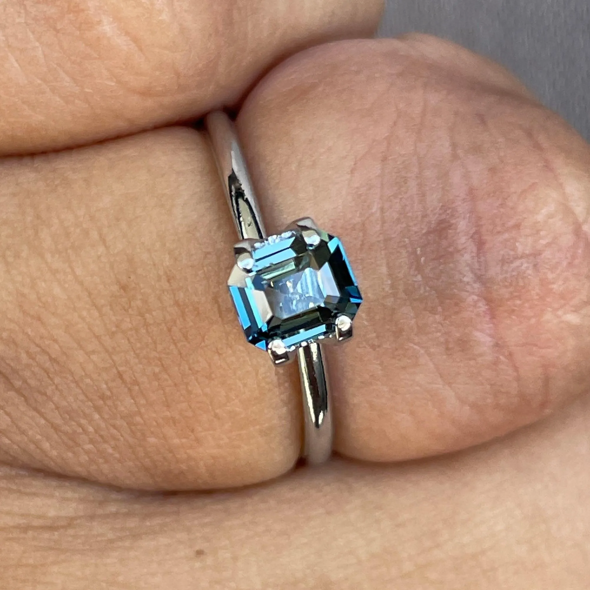 Teal Sapphire 0.86 Ct, Natural Teal Sapphire Ring