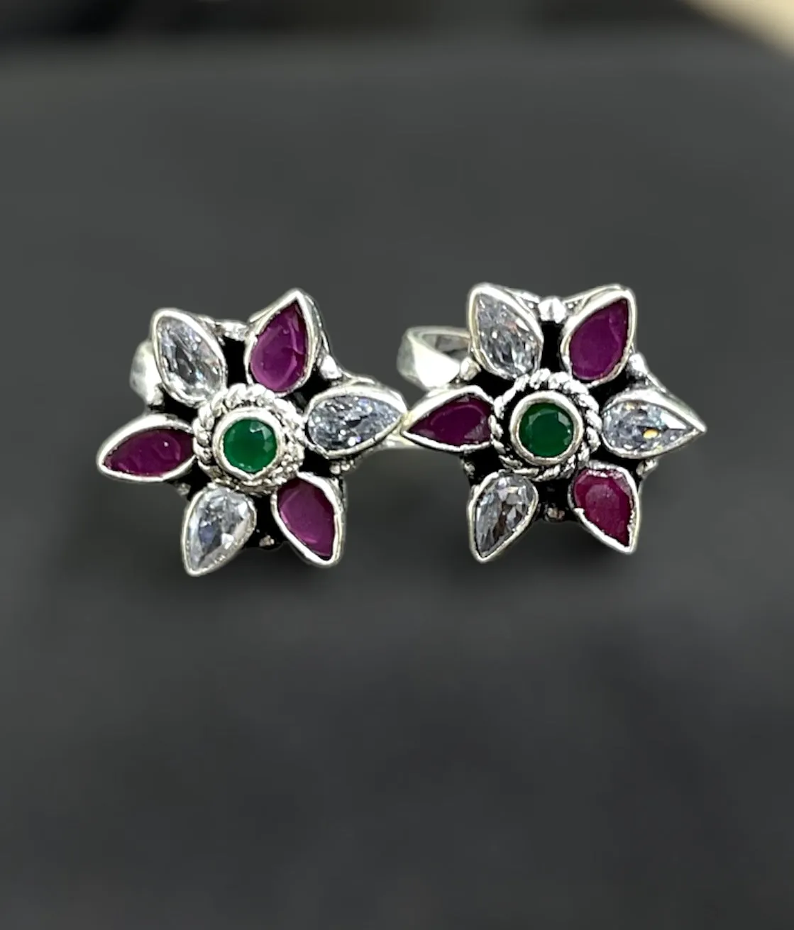 The Kadambini Gemstone Silver Toe-Rings(Multicolour)