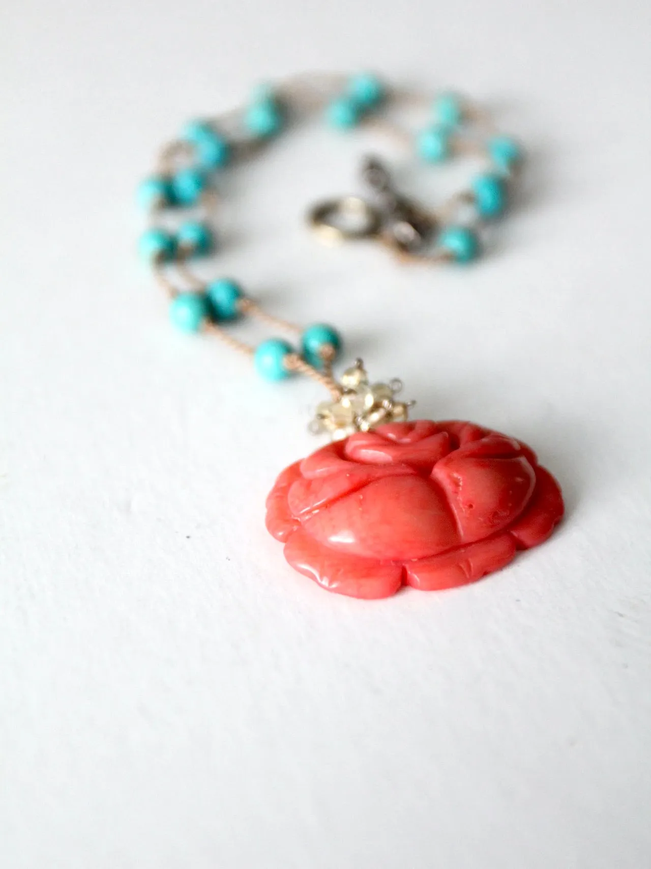 vintage floral pendant necklace